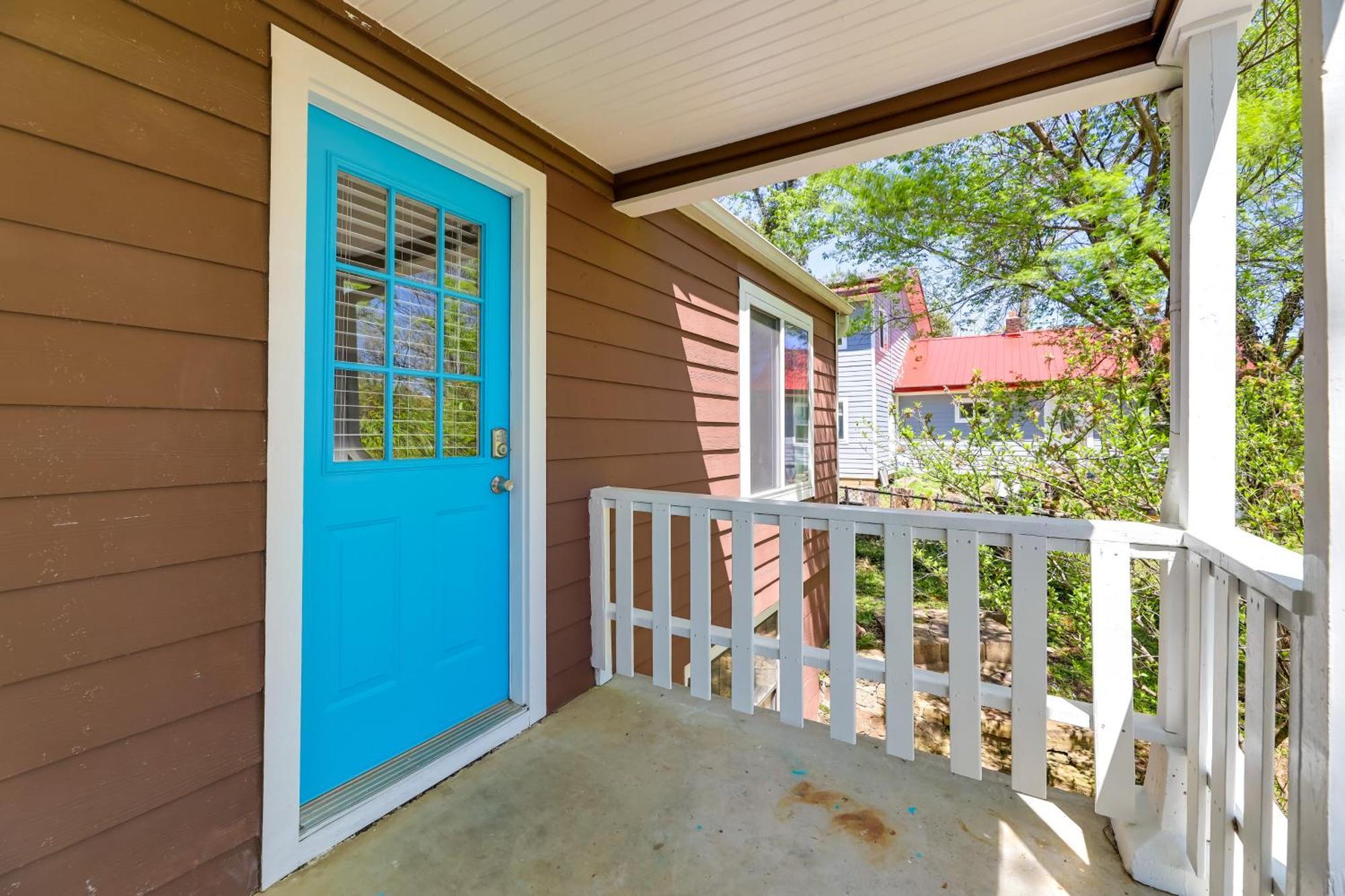 Fayetteville Retreat With Yard - Walk To Campus! Exterior photo